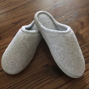 Brand new Isotoner slippers
